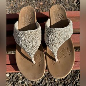 Skechers Cali Women's Beverlee Wedge Sandal EUC SZ 11